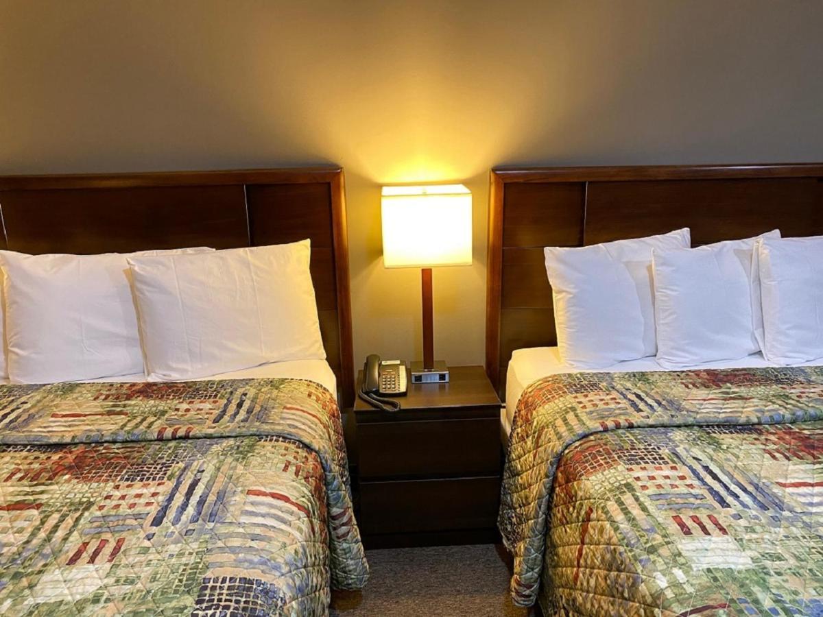 Hotel Dushore Екстериор снимка