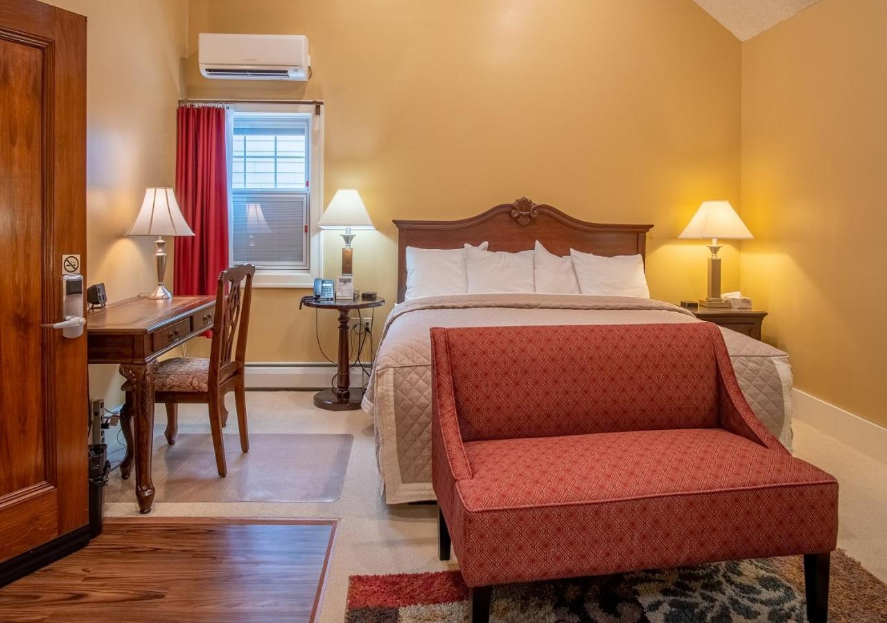 Hotel Dushore Екстериор снимка