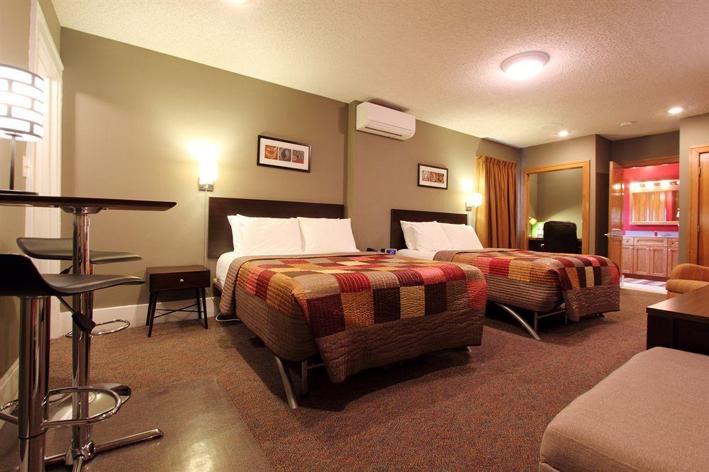 Hotel Dushore Екстериор снимка