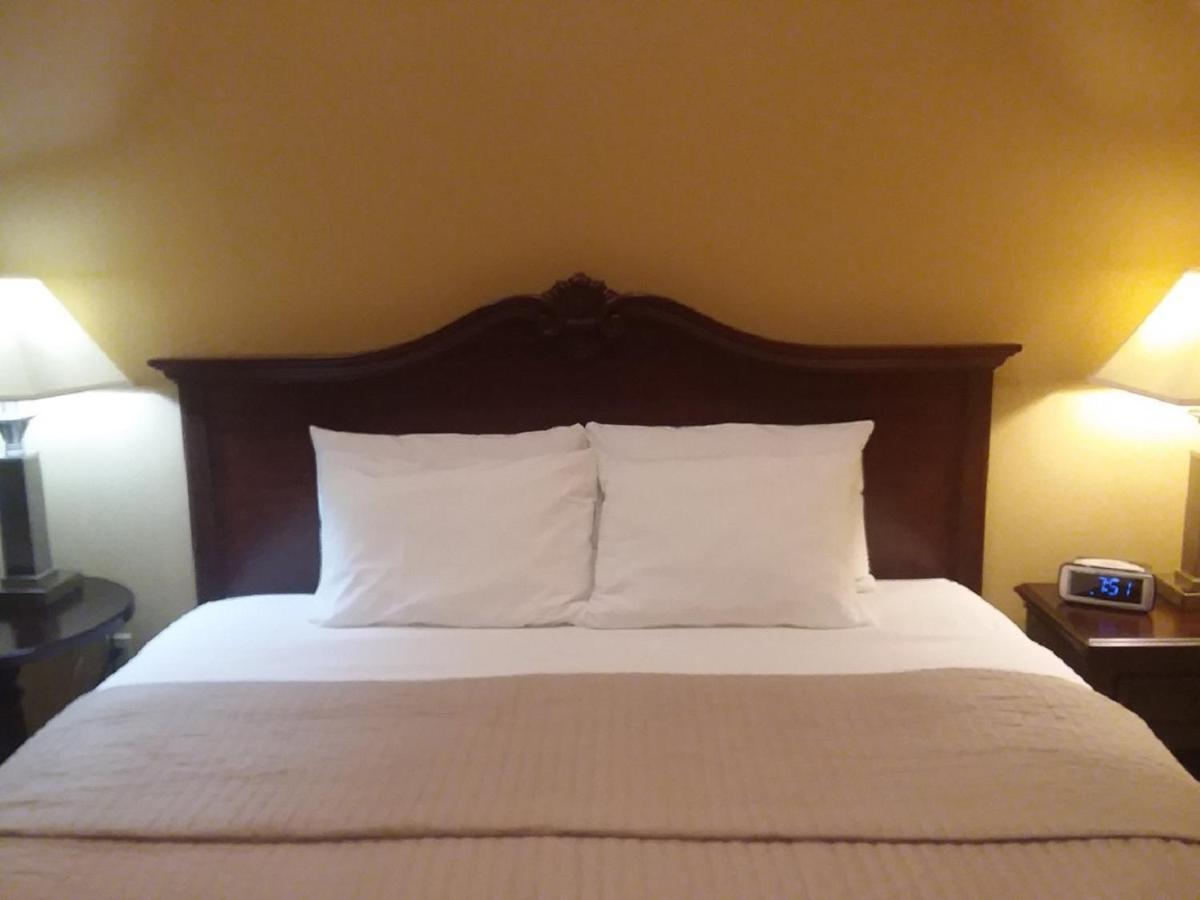 Hotel Dushore Екстериор снимка
